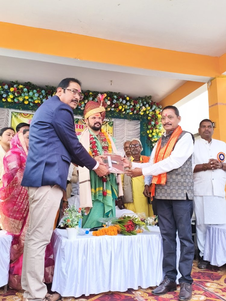 ठेलकाडीह महाविद्यालय में गरिमामय माहौल में सम्पन्न हुआ वार्षिक उत्सव व पुरस्कार वितरण समारोह