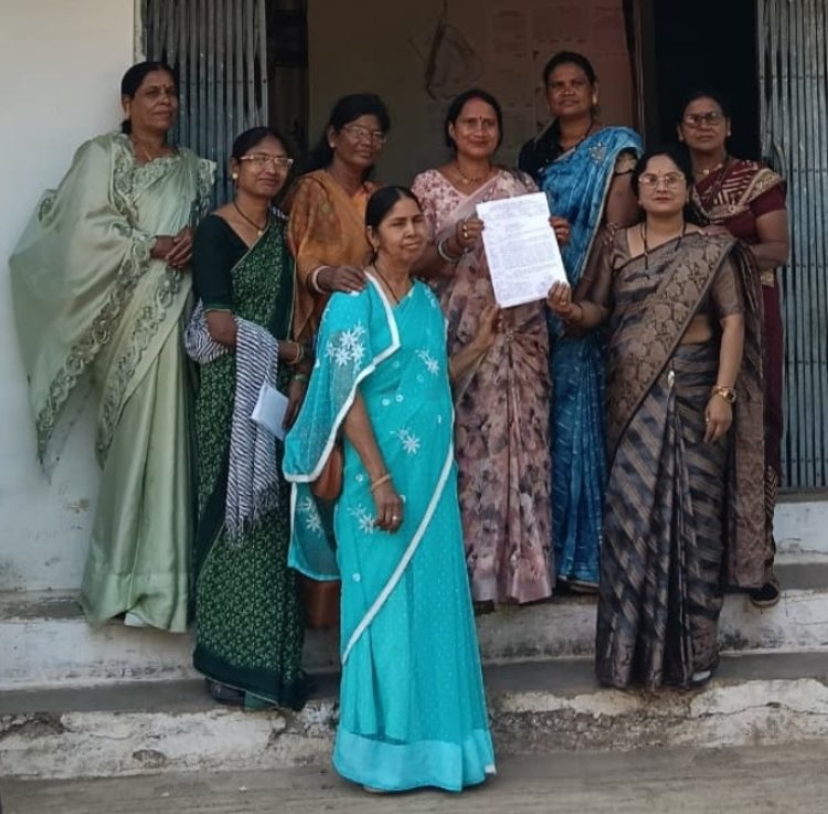 स्तरहीन यूनिफॉर्म पर भड़की आंगनबाड़ी कार्यकर्ता–सहायिकाएं, जिला कार्यक्रम अधिकारी को सौंपा शिकायती पत्र