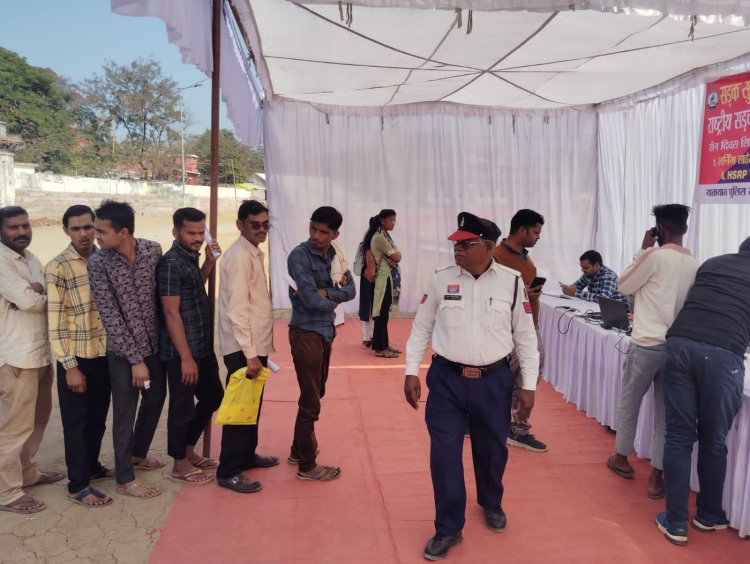 राजा फतेह सिंह मैदान में तीन दिवसीय यातायात शिविर सफल, 400 से अधिक वाहन दस्तावेज बने