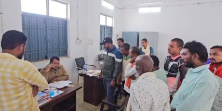 खैरबना में दो माह से राशन नहीं, ग्रामीणों में आक्रोश