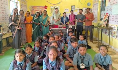 पंडरिया स्कूल में संस्कार और देशभक्ति का अनूठा संगम, मातृ-पितृ पूजन दिवस व शहीदों को श्रद्धांजलि