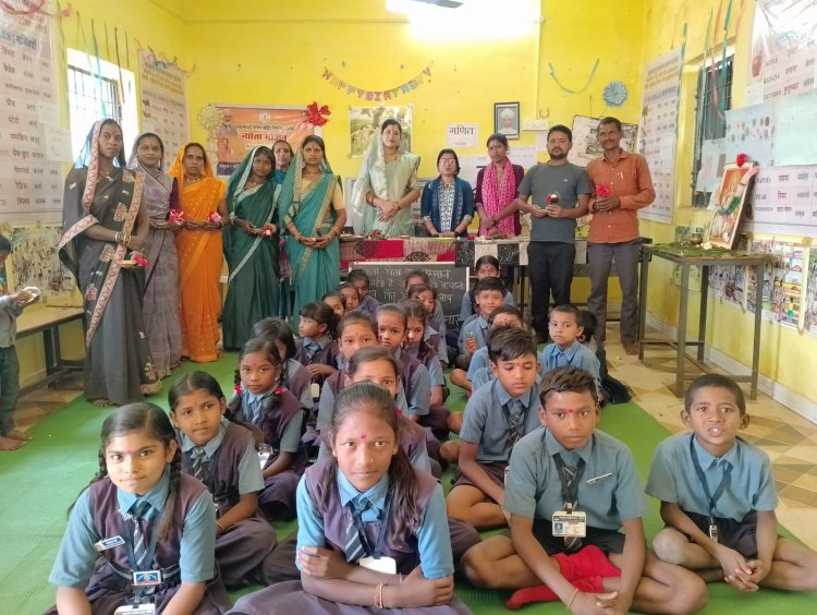पंडरिया स्कूल में संस्कार और देशभक्ति का अनूठा संगम, मातृ-पितृ पूजन दिवस व शहीदों को श्रद्धांजलि