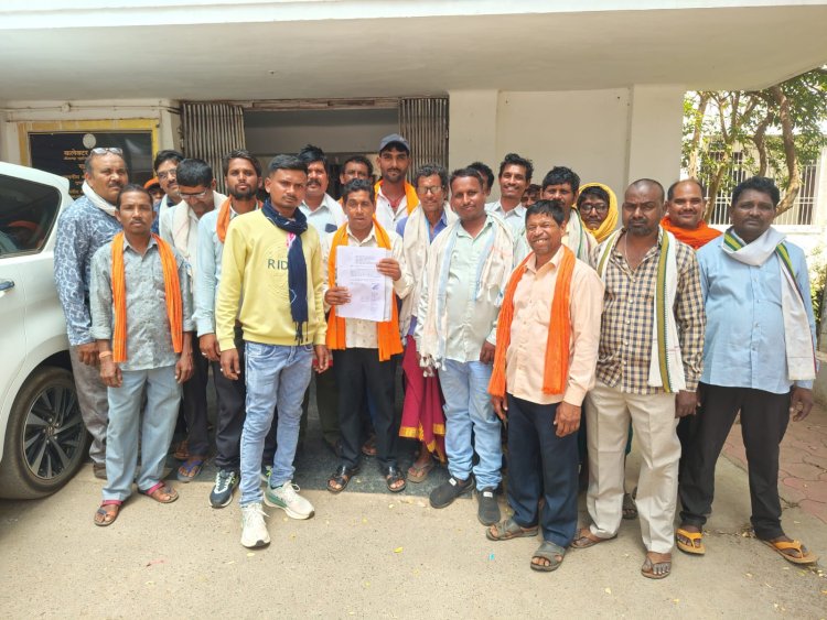 नए नहर माइनर के विरोध में कोटरा के किसानों ने कलेक्टर को सौंपा ज्ञापन