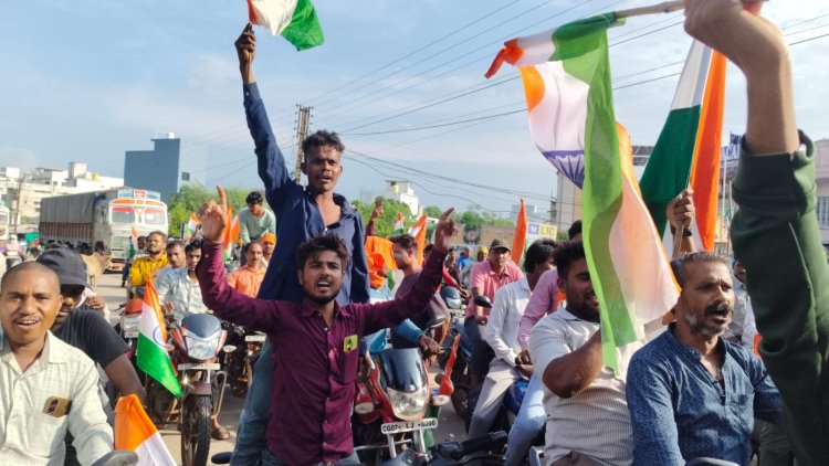 श्री सीमेंट परियोजना के विरोध में युवाओं की हुंकार, 150 बाइक से कलेक्टोरेट पहुंचे करीब 300 क्षेत्रवासी