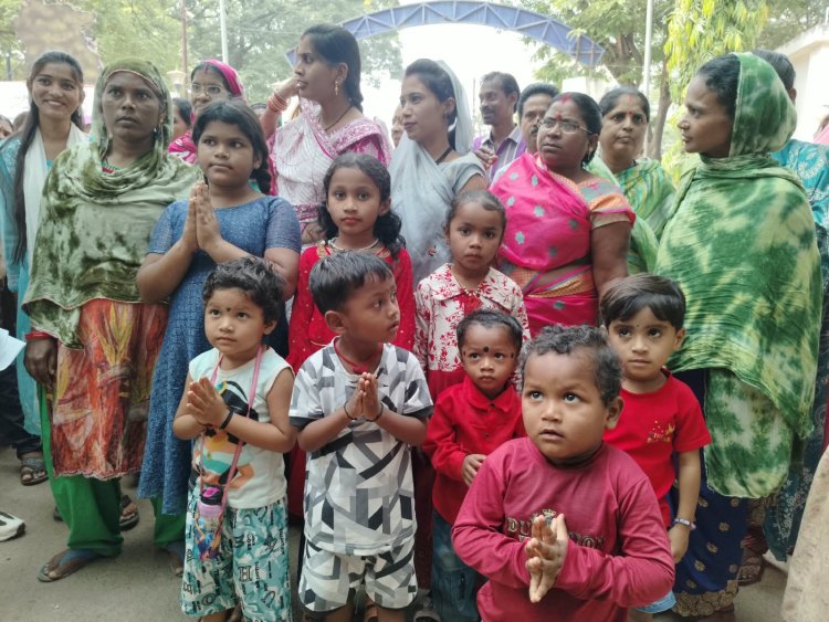इंदिरा आवास के रहवासियों को रास्ता नहीं मिला तो चक्काजाम की चेतावनी, चुनाव बहिष्कार का भी ऐलान